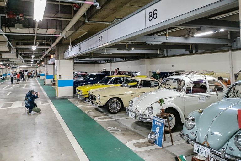 Chiba 2025: a gathering of enthusiasts in the heart of an underground parking lot