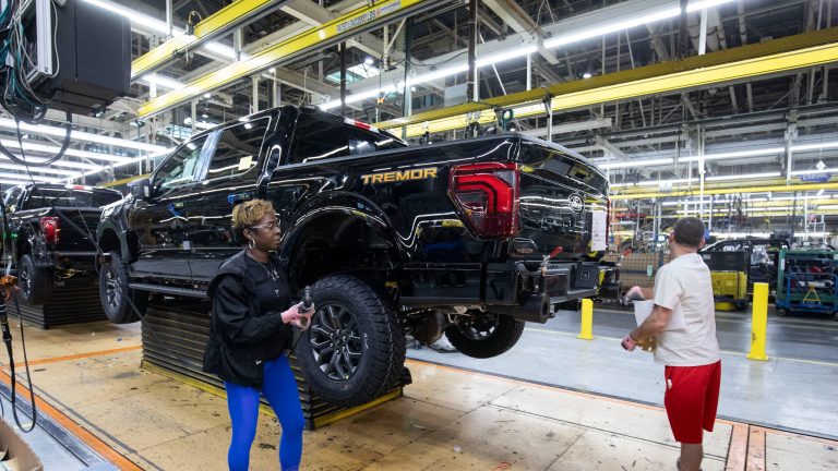Ford abandons electric: an unexpected return to roots