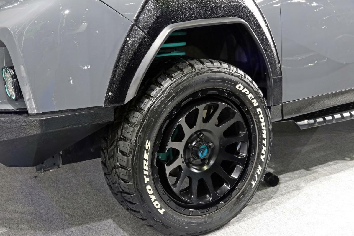  This Toyota Minivan Wants To Be A Land Cruiser