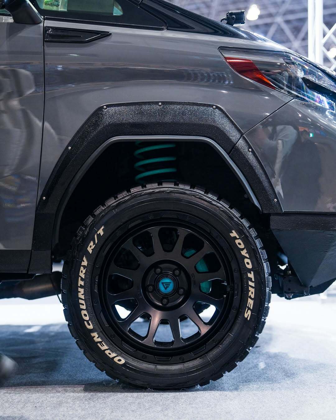  This Toyota Minivan Wants To Be A Land Cruiser