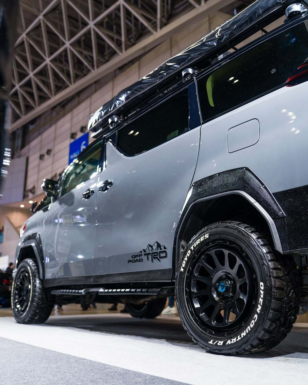  This Toyota Minivan Wants To Be A Land Cruiser