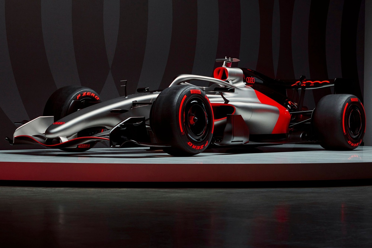 Audi unveils its F1 2026: first laps in Barcelona!