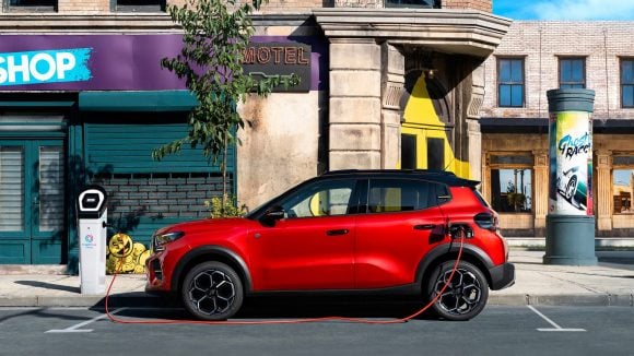 La version la moins ch&egrave;re de la Citro&euml;n &euml;-C3 &eacute;lectrique est seulement arriv&eacute;e &agrave; l'automne 2025. &copy; Citro&euml;n