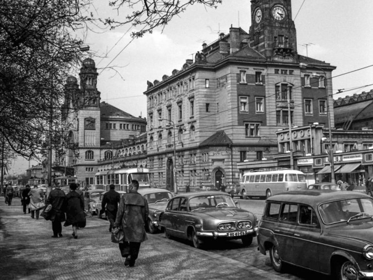 Prague at the Wheel: An Escape Through Automotive History