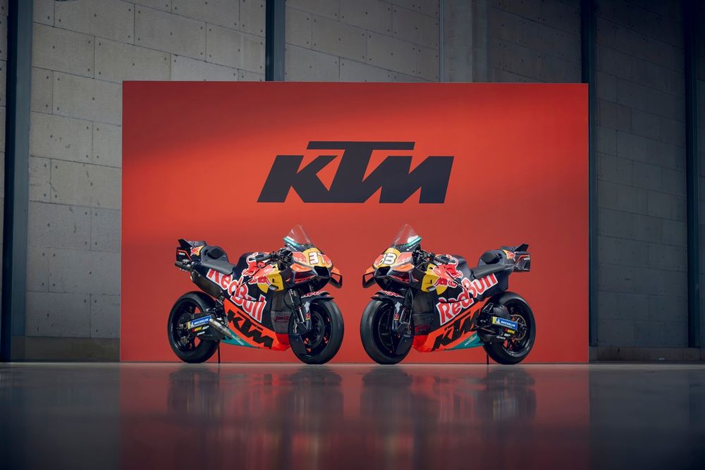 KTM Focuses on Winter Tests to Win Over Pedro Acosta