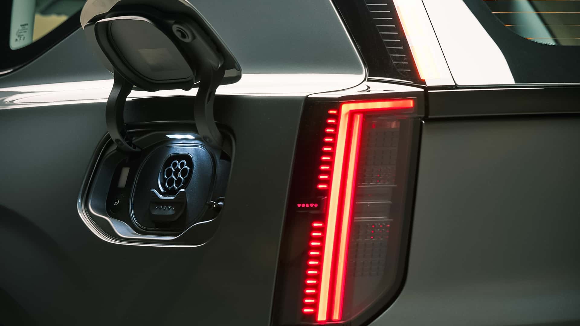 Volvo Reinvents Seatbelt Technology for a Safer Future