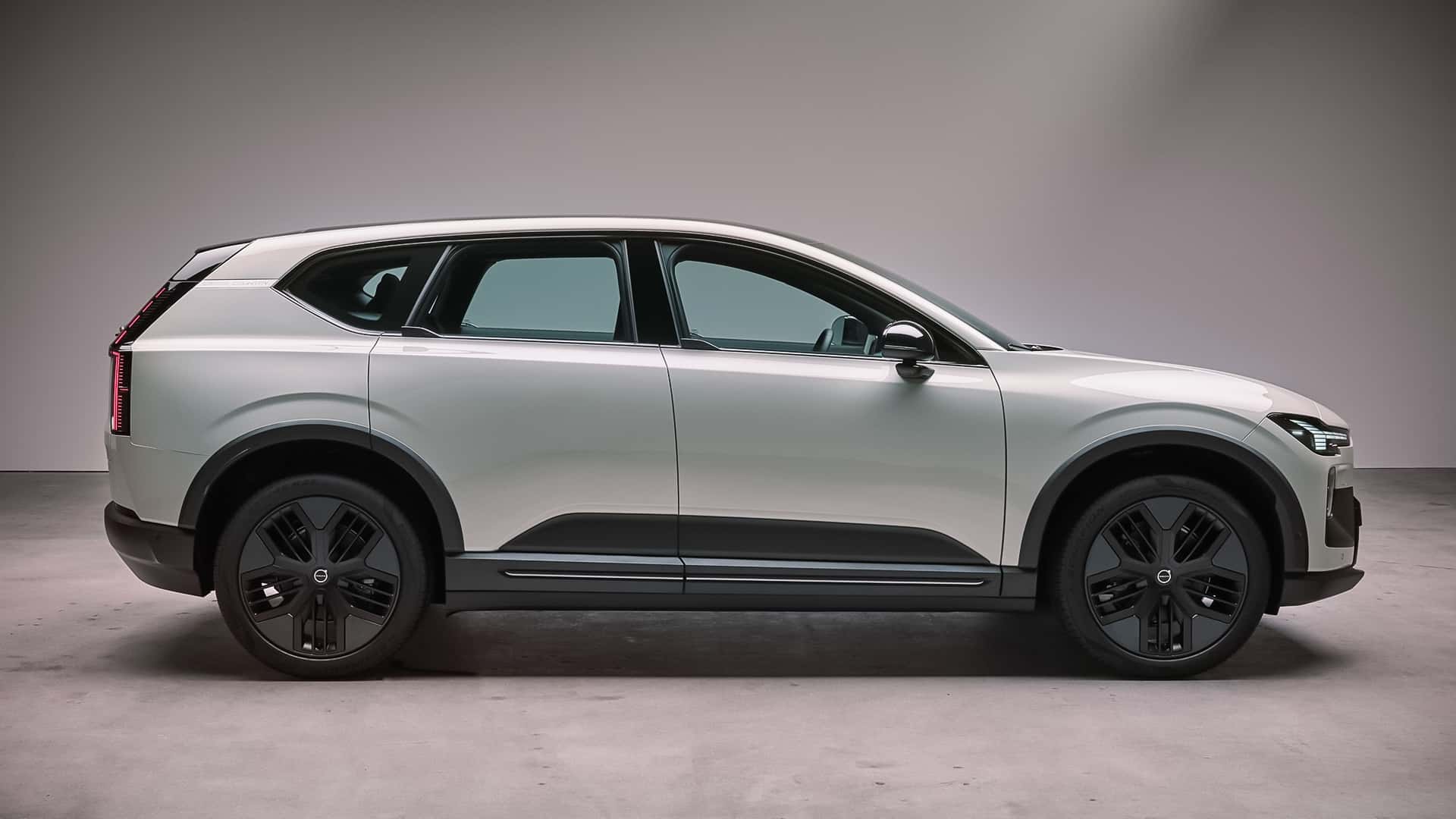 Volvo Reinvents Seatbelt Technology for a Safer Future