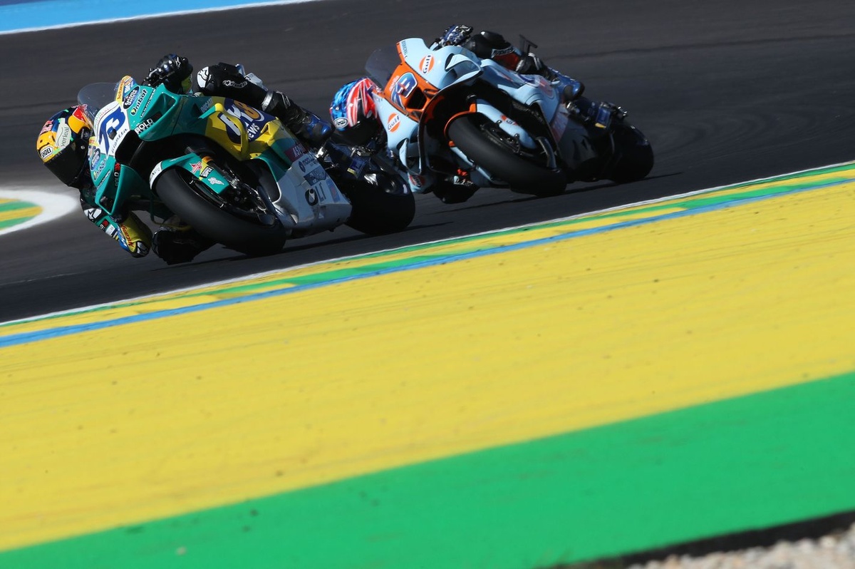 Álex Márquez Shows Progress, Still Chasing Rivals