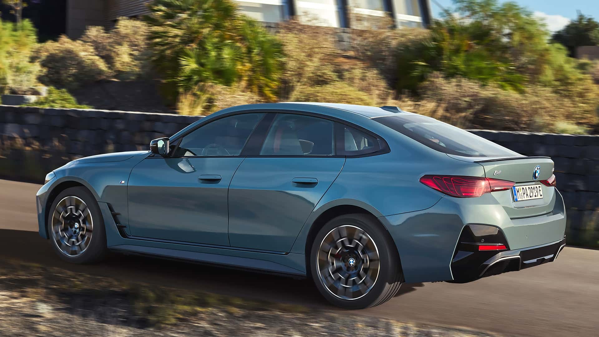 Automotive Design: Blending Aesthetics with Advanced Technology