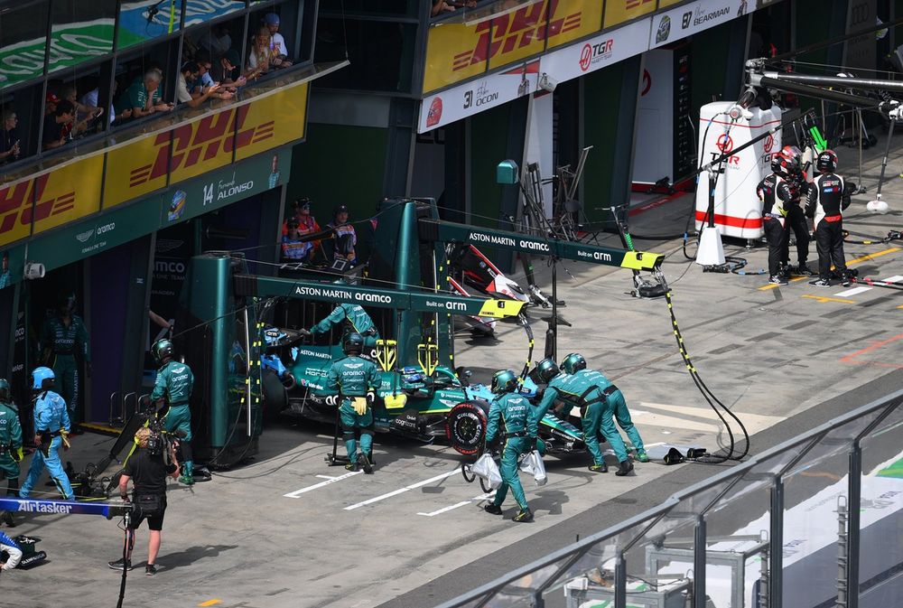 Alonso, Between Instinct and Disillusion: Aston Martin Confronts Its Limits