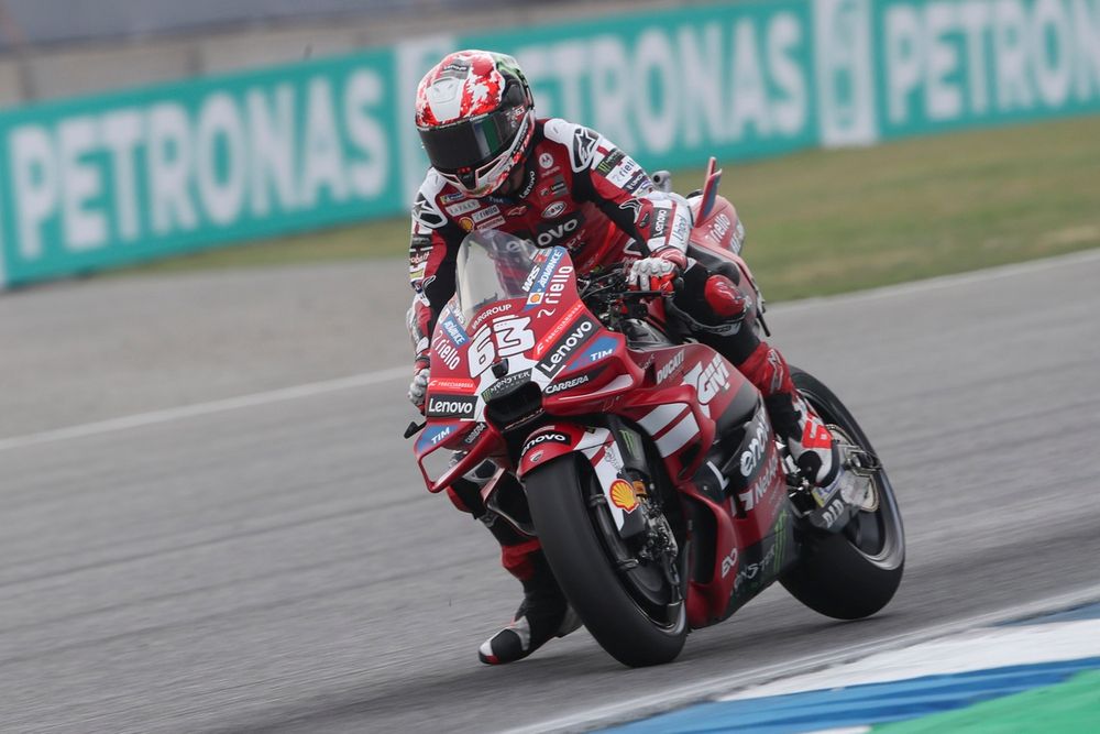 Álex Márquez Faces Dilemma with Ducati: A Pivotal Moment in MotoGP?