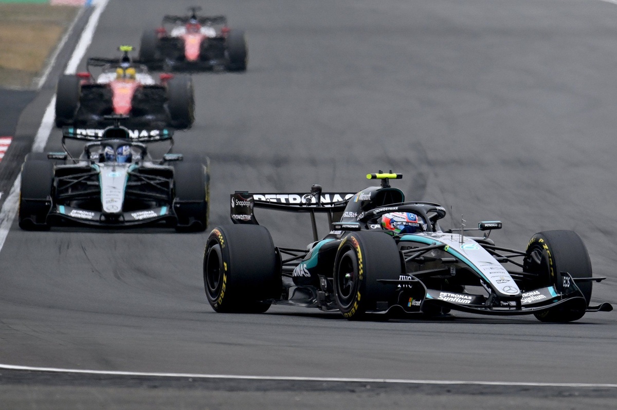 Antonelli Dominates at the Chinese GP, Hamilton Returns to the Podium with…
