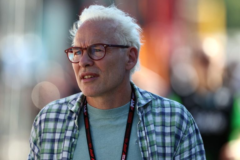 Jacques Villeneuve Analyzes F1 2026: A Balance of Spectacle and Disillusio…