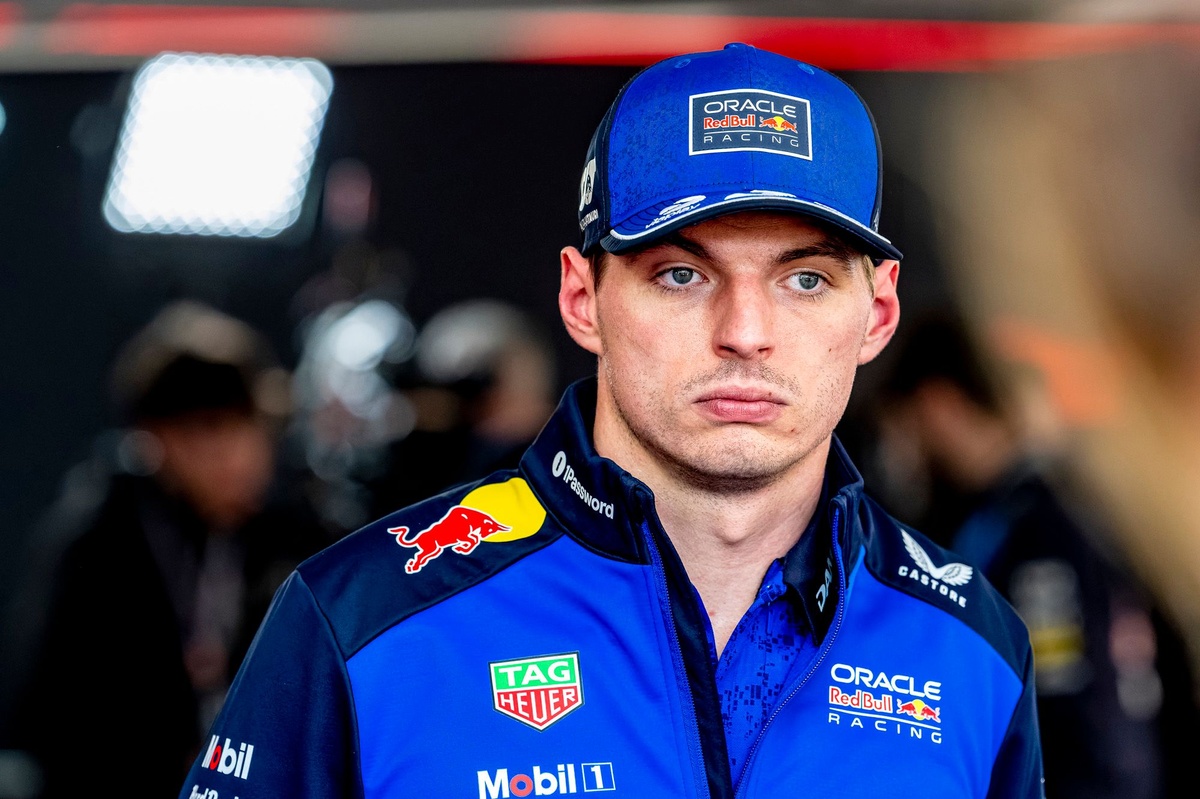 Verstappen Expels a Journalist: A Surreal Scene
