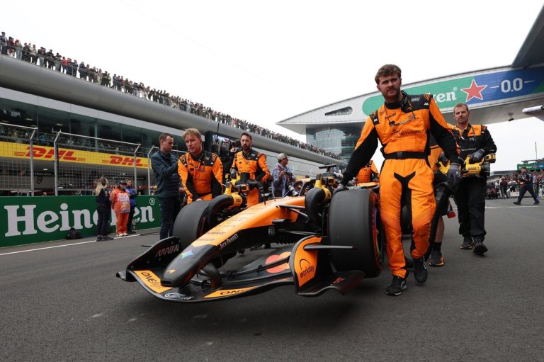McLaren Faces Double Retirement: Between Disillusionment and Hope for Rene…
