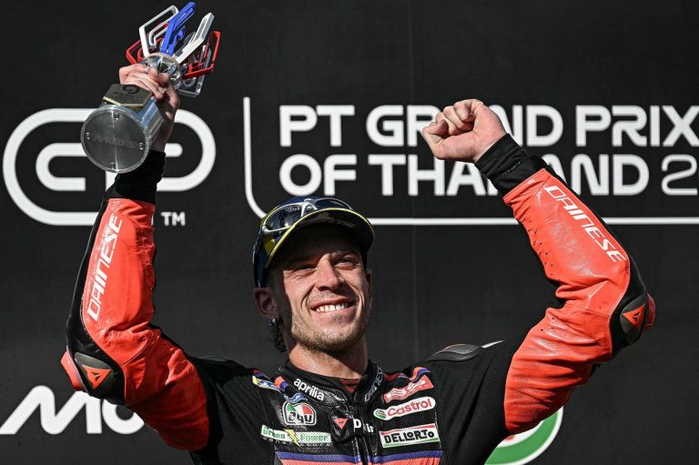 Bezzecchi Dominates in Thailand GP as Márquez Faces Setbacks