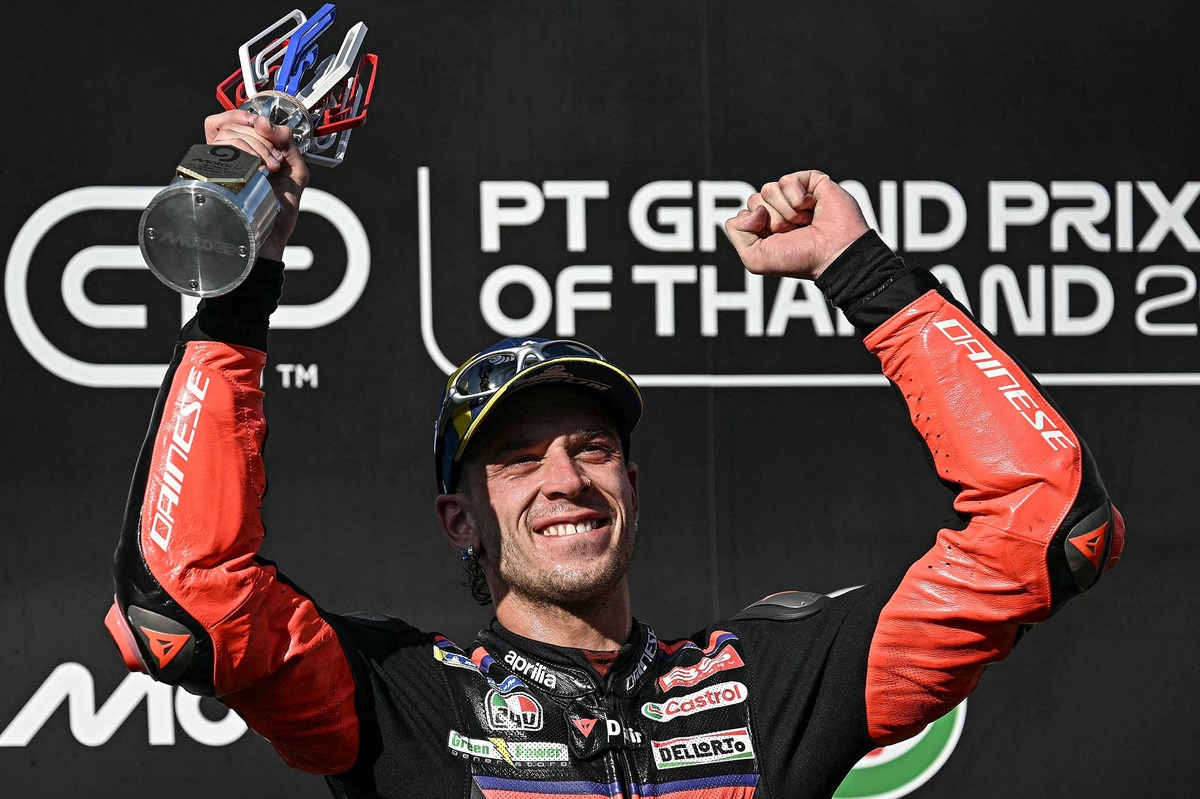 Bezzecchi Dominates in Thailand GP as Márquez Faces Setbacks