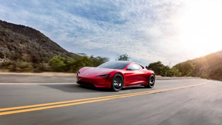 Tesla Roadster 2.0: Bold Move with Monobloc Seats