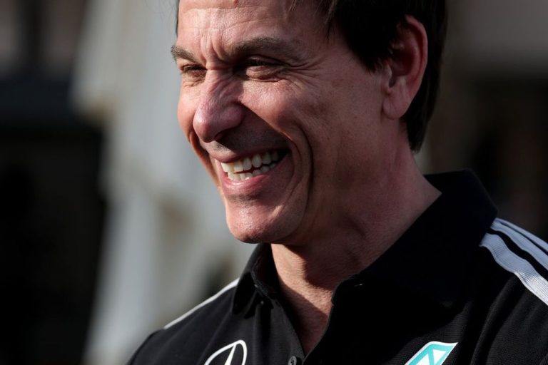 Mercedes Eyes Stake in Alpine: A Smart Move?
