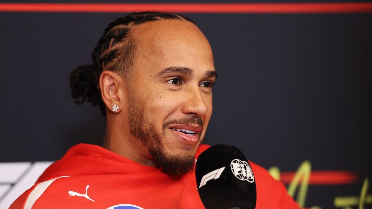 F1: Hamilton jokes about Jacques Villeneuve's driving ability