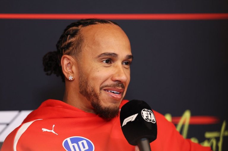 F1: Hamilton jokes about Jacques Villeneuve's driving ability