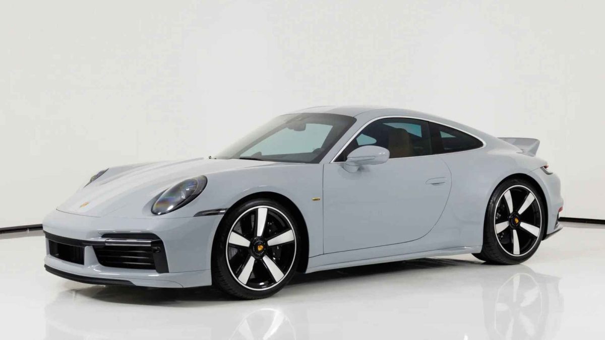 Ultra-Rare 2023 Porsche 911 Sport Classic Asks 0,000 with Just 429 Miles