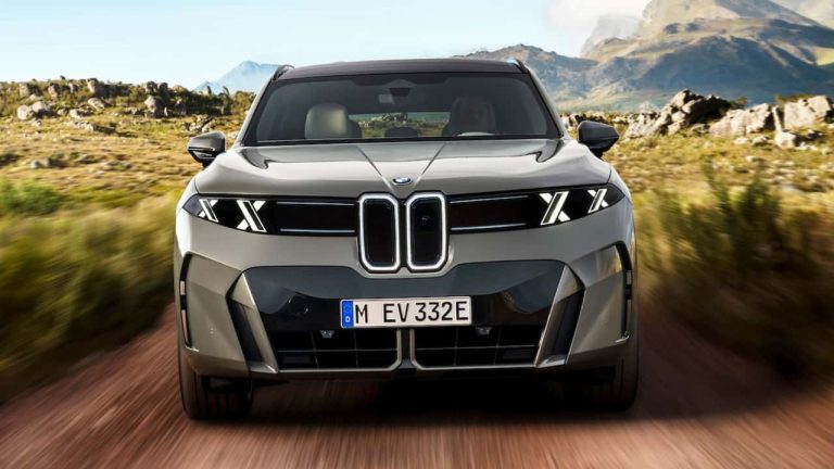 BMW Ditches Split Tailgate, Goes All-In on Tech for New X5