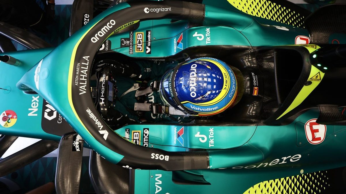 Aston Martin F1 Drivers Complain of Uncomfortable AMR24 Cockpit
