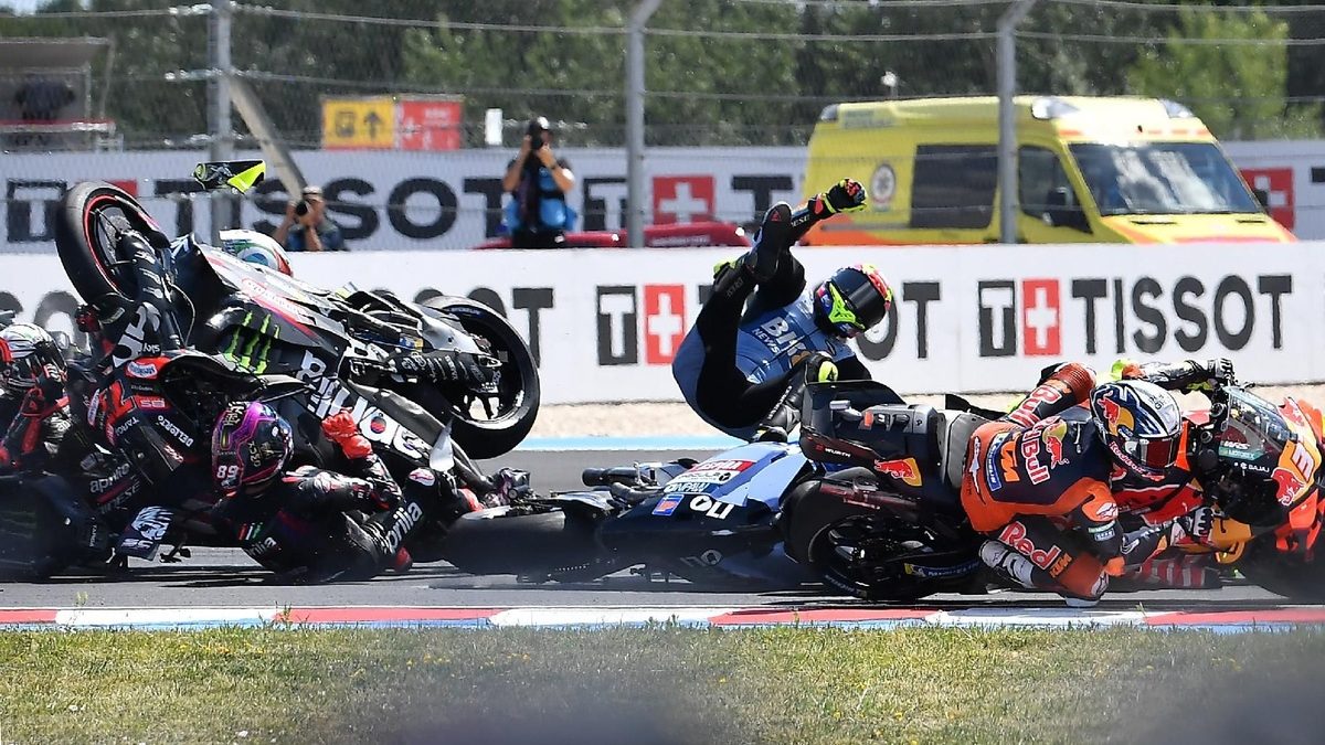 MotoGP: Jorge Martín penalized after chaotic start crash, championship…