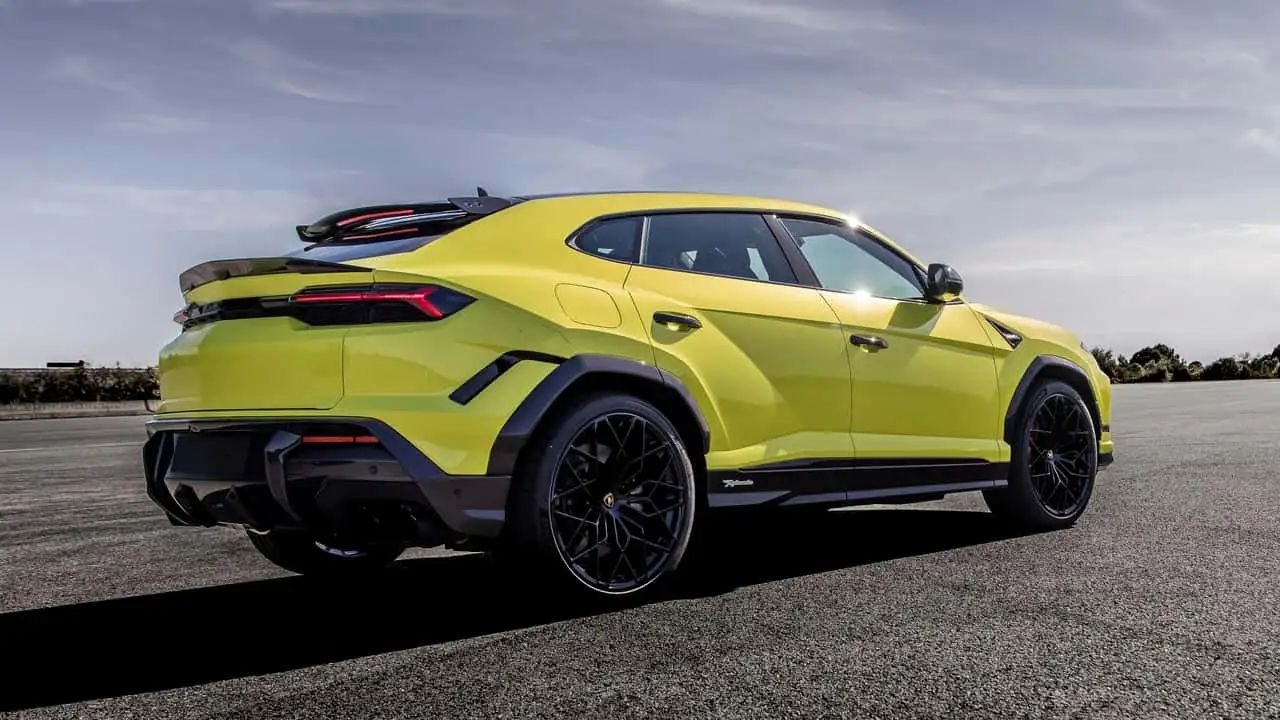 Lamborghini Urus SE Performante Leaked-2