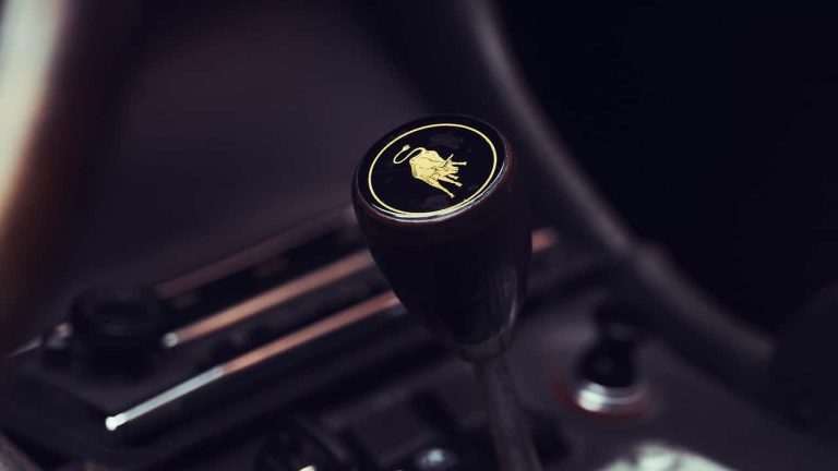 Lamborghini Rejects Manual Transmissions, Sticking to V12s and Paddle Shifters
